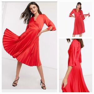 Closet wrap pleated dress in‎ red